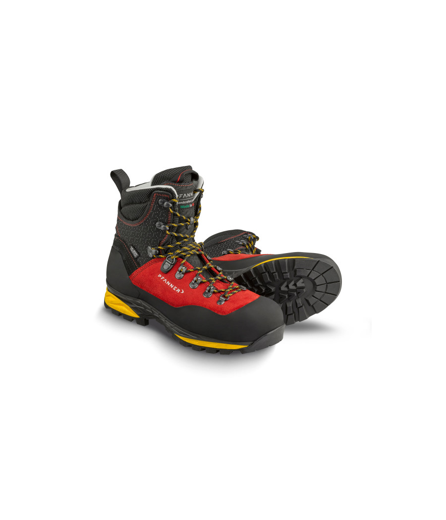 chaussures outdoor montantes de marque Pfanner avec semelle en Vibram - large pare-pierre